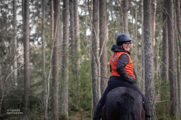 vahtera heli gnipa selkä parainen wilhelmsberg islanninhevonen